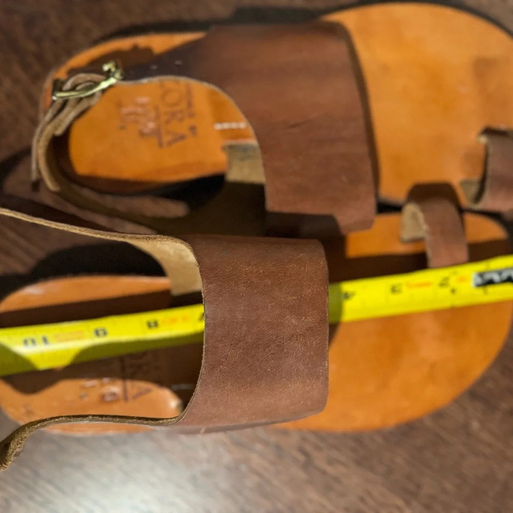 Brown Leather Sandals - Toe Loop design - Picture 2 of 6